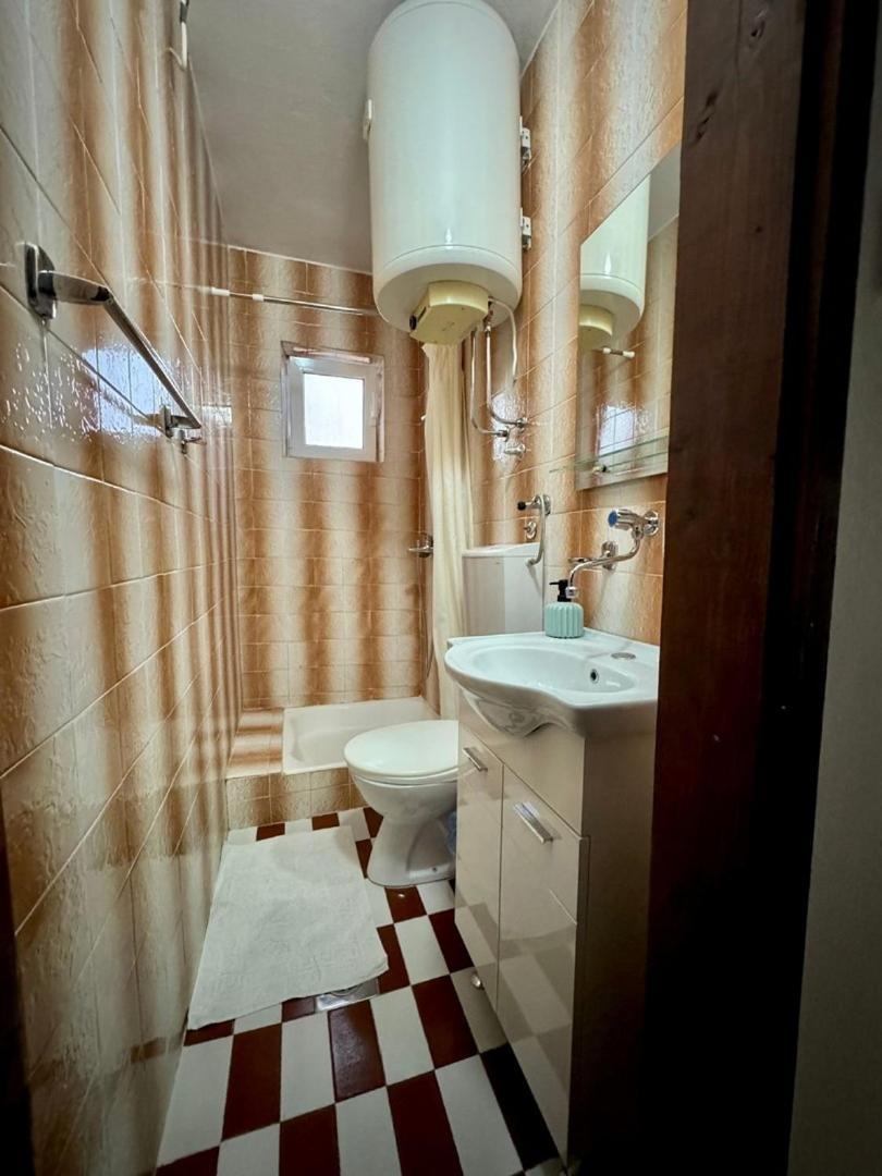 Отель Casa Family Улцинь Экстерьер фото