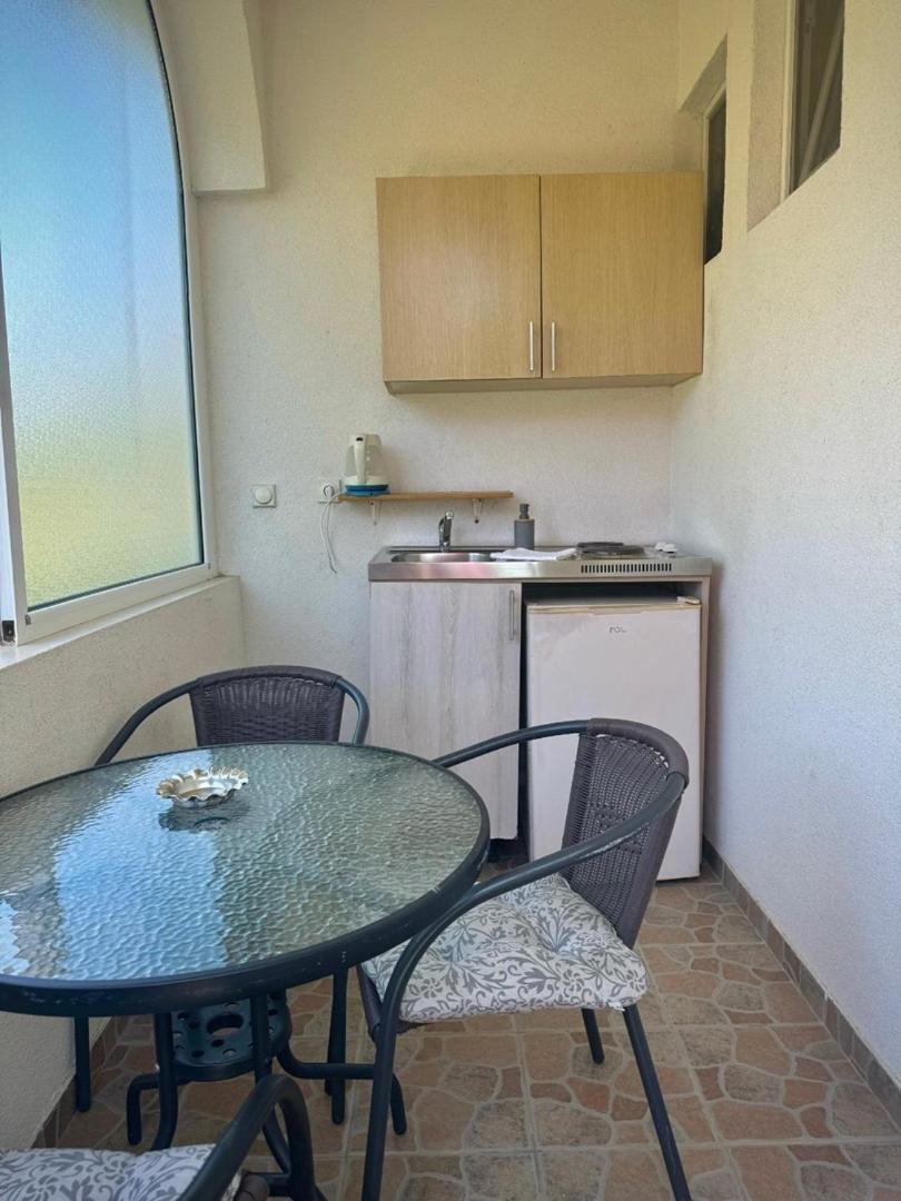 Отель Casa Family Улцинь Экстерьер фото