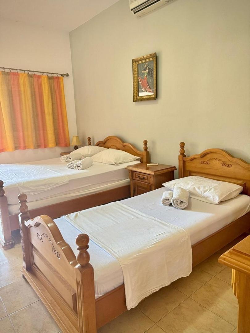 Отель Casa Family Улцинь Экстерьер фото