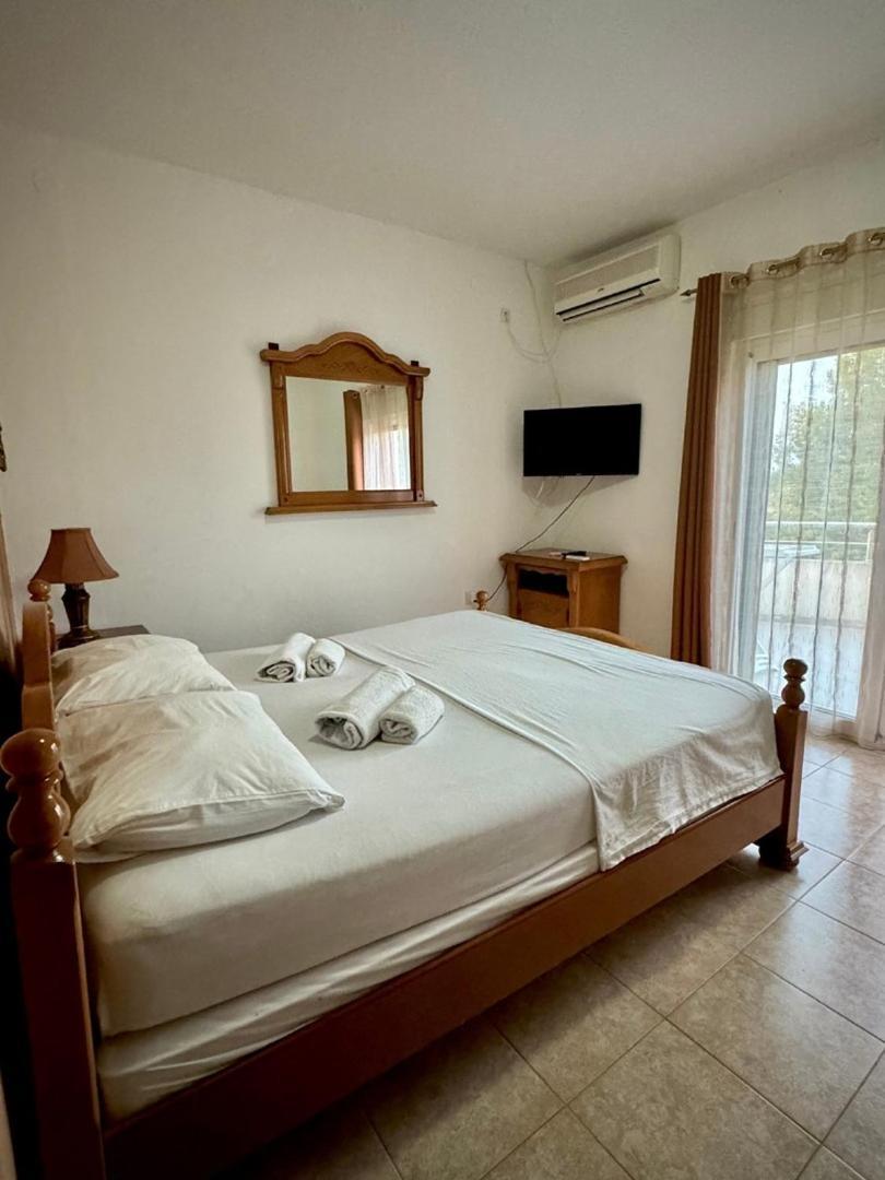 Отель Casa Family Улцинь Экстерьер фото